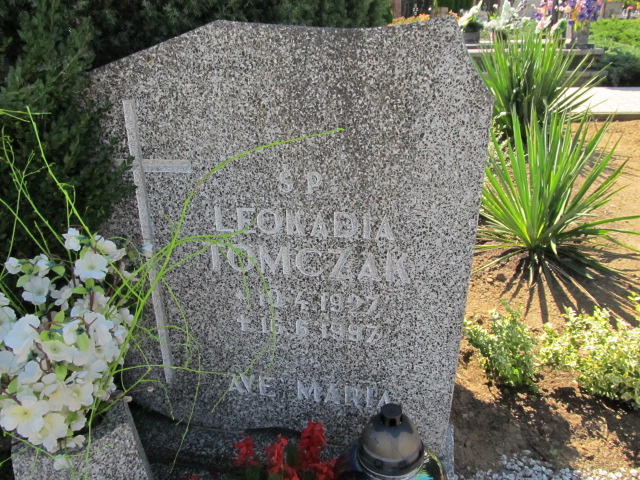 Leokadia Tomczak 1927 Przeźmierowo - Grobonet - Wyszukiwarka osób pochowanych